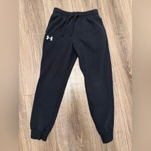 Under Armor Boys Black Youth Medium Joggers Sweatpants